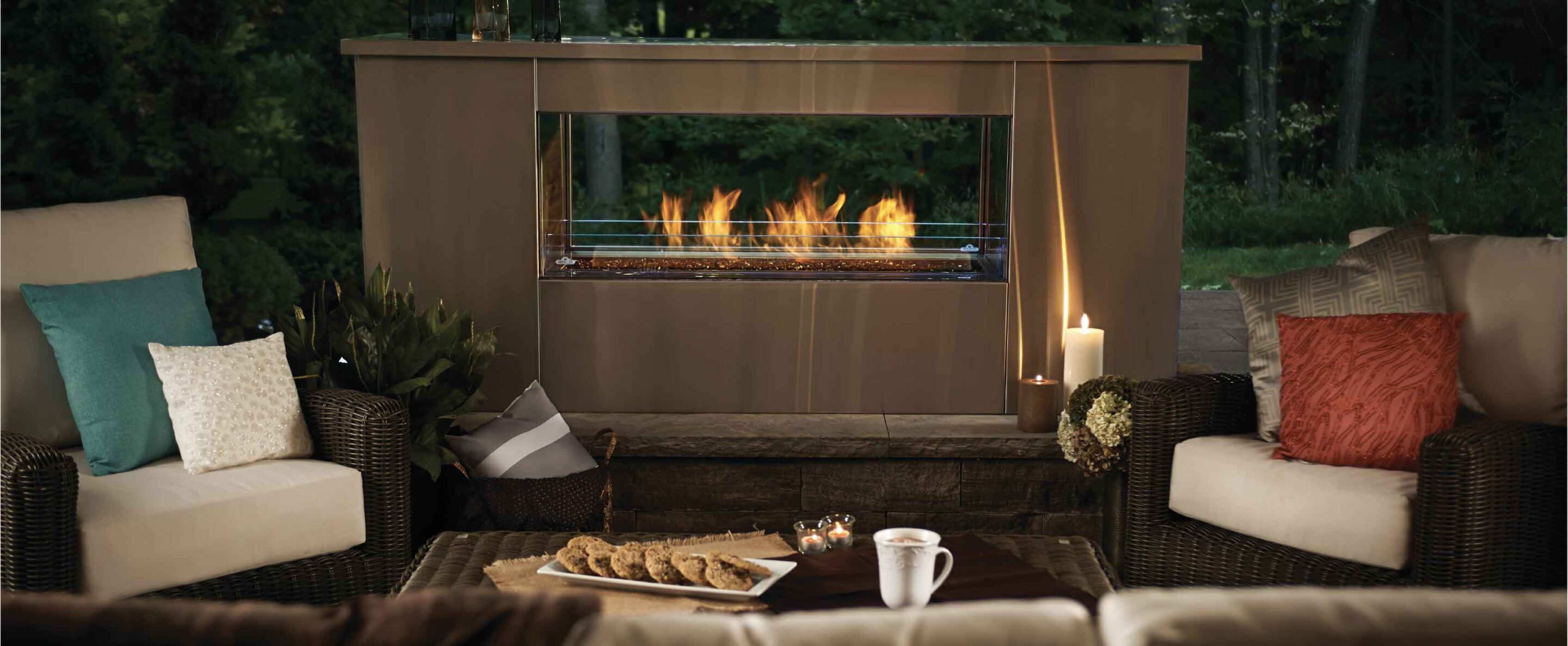 Outdoor fireplace